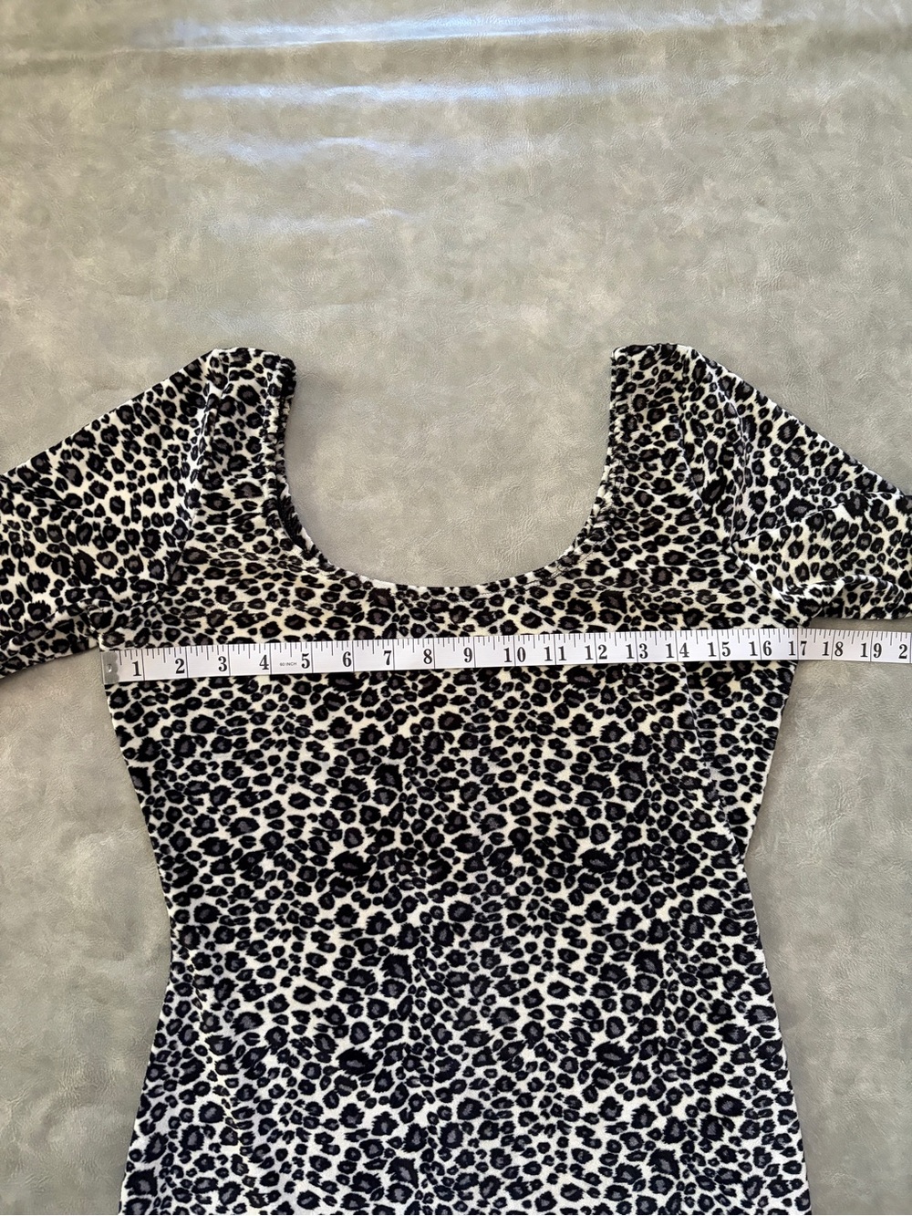 Vintage Y2K White Velvet Leopard Print Bodycon Dress 90s Scoop Neck Midi - Picture 8 of 10